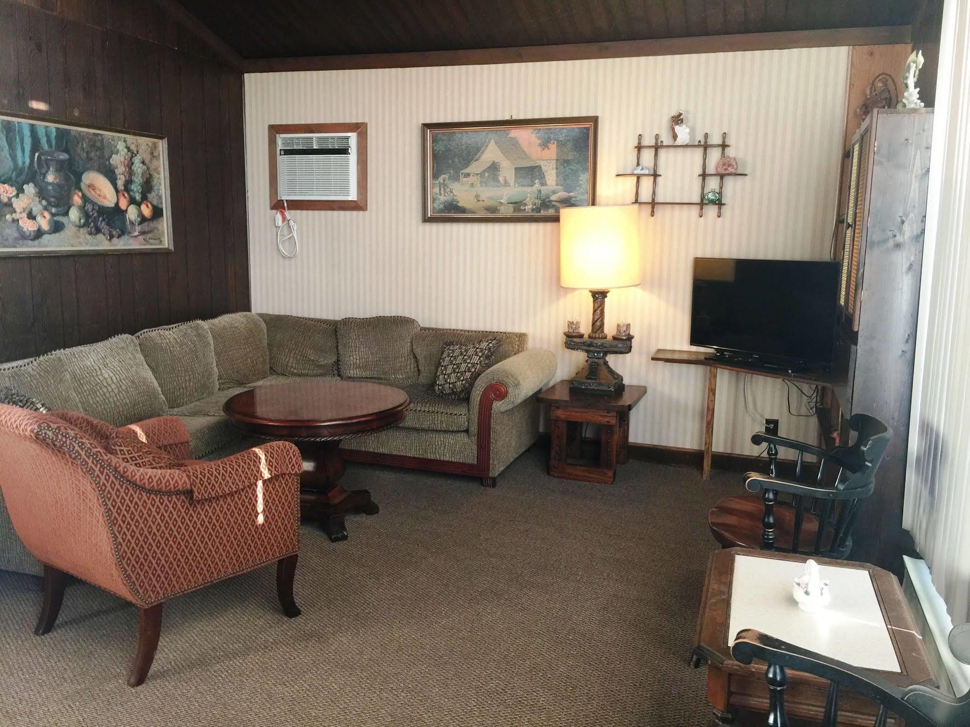 Lakeville Lake Moc A Tek Inn מראה חיצוני תמונה